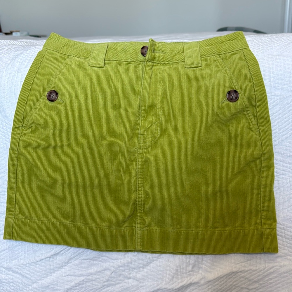 Super cute green corduroy mini skirt
